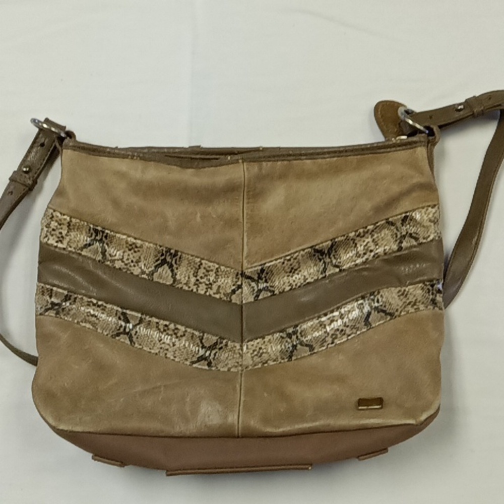 The SAK purse, snake skin details